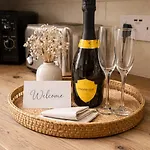 Cloggers Cottage, Harrogate With Free Parking Holiday home *