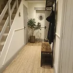 Cloggers Cottage, Harrogate With Free Parking Holiday home