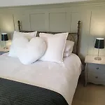 3 Bed Cozy Countryside Cottage, Harrogate With Free Parking Nyaraló