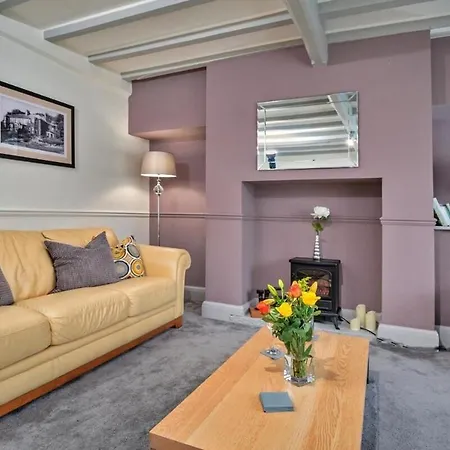 Entire 3Bed Cottage Near Harrogate & Yorkshire Dales Holiday home *