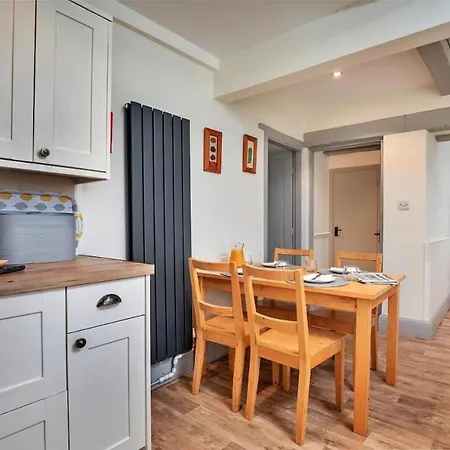 Dom wakacyjny 3 Bed Cottage, Free Parking, Free Wifi, Harrogate *