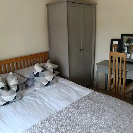 3 Bed Cottage, Free Parking, Free Wifi, Harrogate *