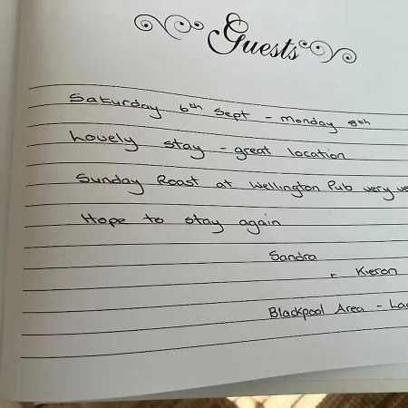 3 Bed Cottage, Free Parking, Free Wifi, Harrogate * Darley