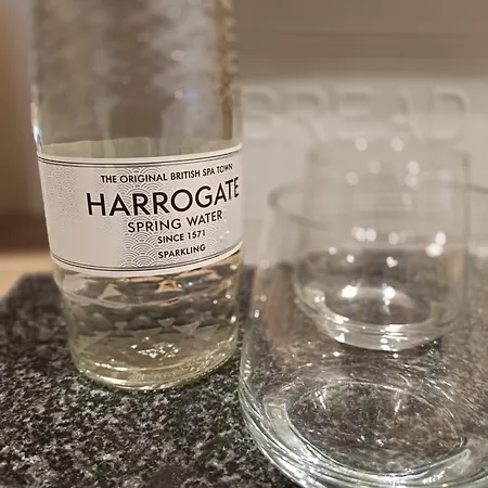 Cozy 3 Bed Cottage In Harrogate With Free Parking And Strong Wifi Ferienhaus *