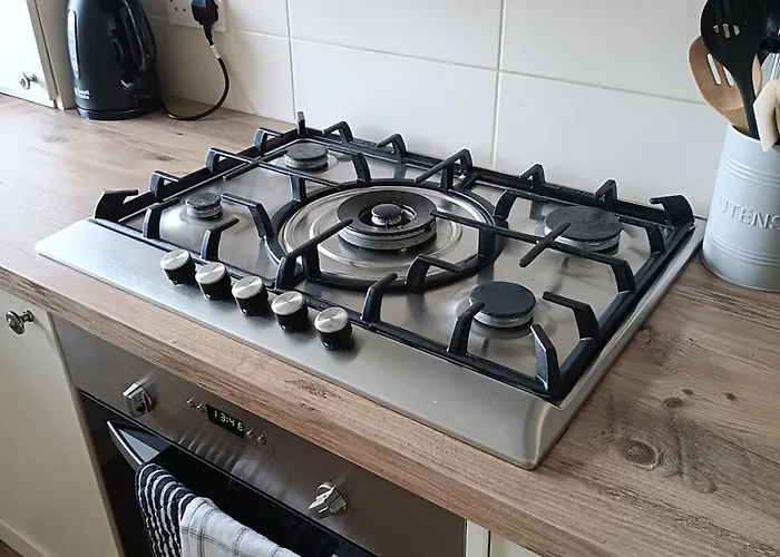 Cozy 3 Bed Cottage In Harrogate With Free Parking And Strong Wifi