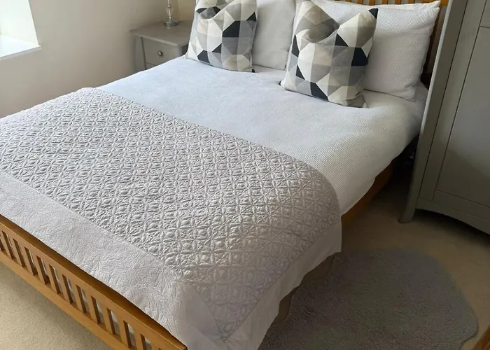 Cozy 3 Bed Cottage In Harrogate With Free Parking And Strong Wifi