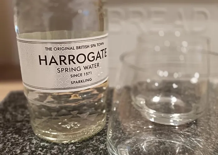 Cozy 3 Bed Cottage In Harrogate With Free Parking And Strong Wifi Ferienhaus *