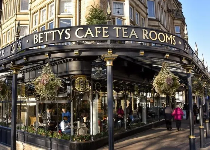 Cozy 3 Bed Cottage In Harrogate With Free Parking And Strong Wifi