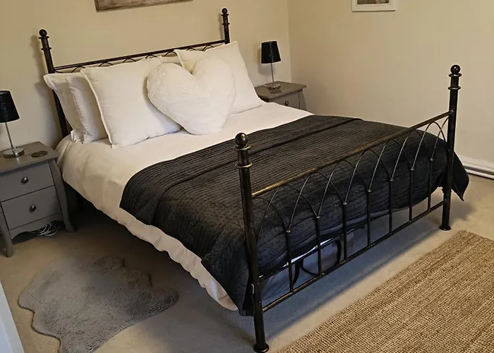 Cozy 3 Bed Cottage In Harrogate With Free Parking And Strong Wifi Ferienhaus